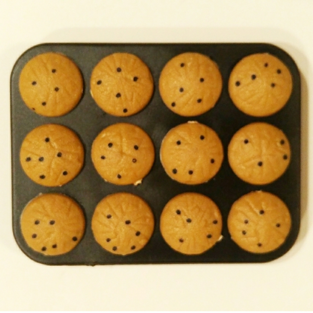 Bundle of 3D Refrigerator Magnets Muffin Tins NWT